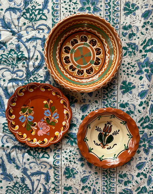 Brown Set of Rare & Antique Pair of Decorative Hungarian Wall Plates, Katrina