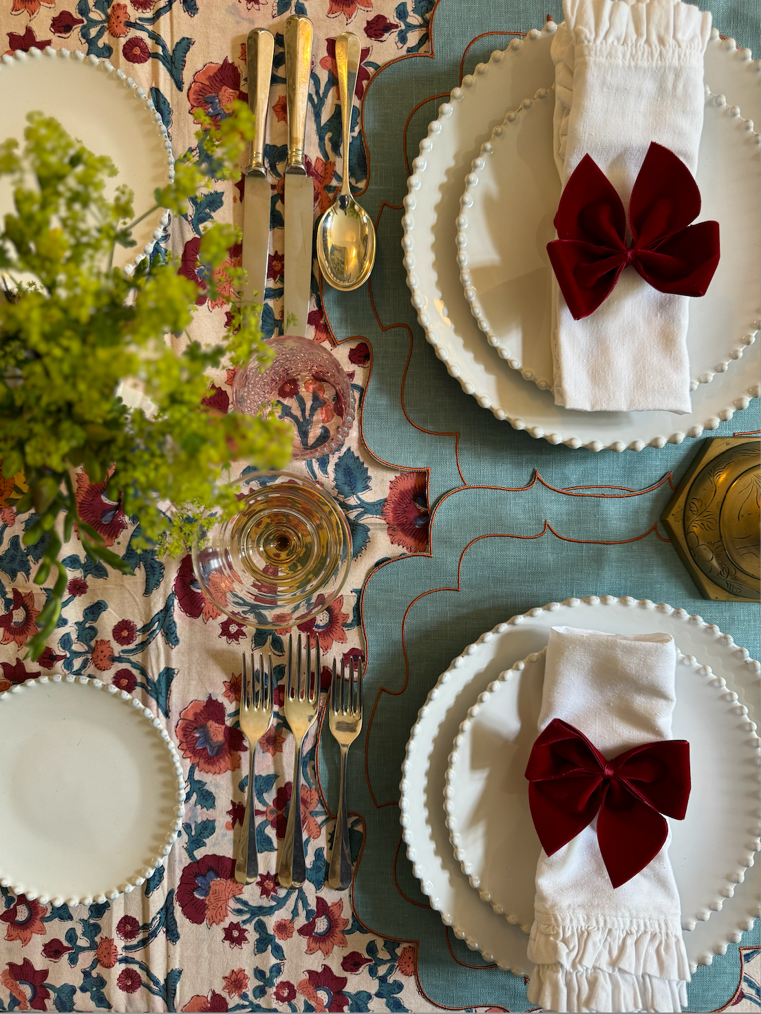 Velvet Bow Napkin Rings & Christmas Decorations