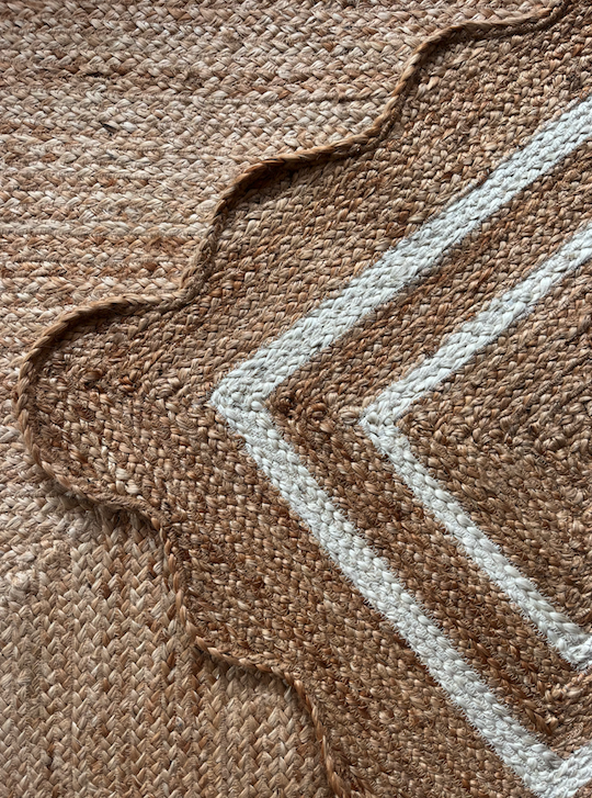 My Wavy, Bordered Jute Rug