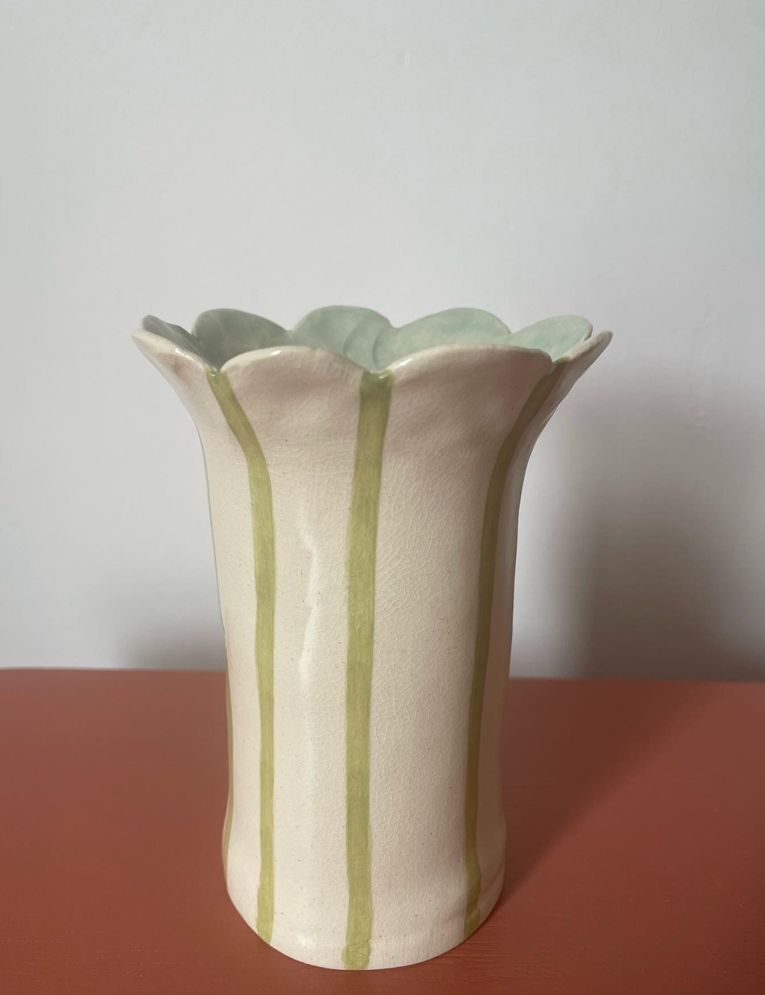 Handmade Daisy Vase - Various Colours (Sea Bramble Ceramics)