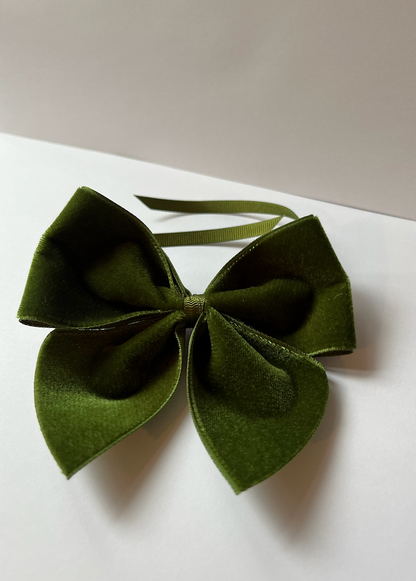 Velvet Bow Napkin Rings & Christmas Decorations